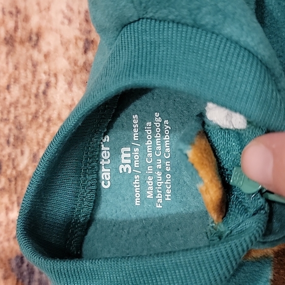 Carters pajamas - Picture 2 of 3